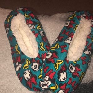 Mini Mouse slippers 6-7 cuties